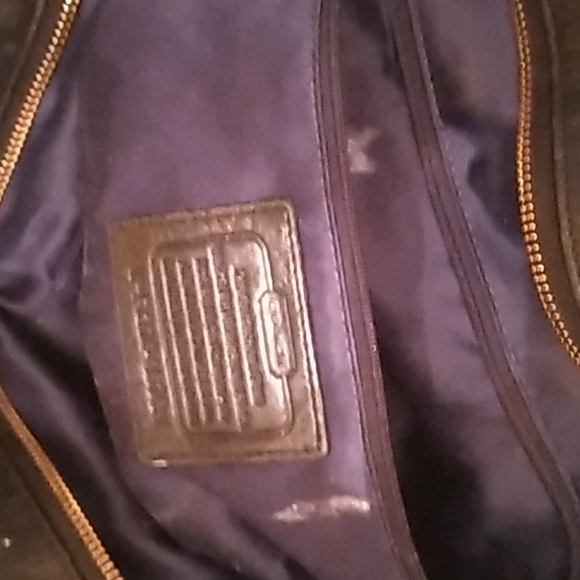 Coach - Picture 3 of 3